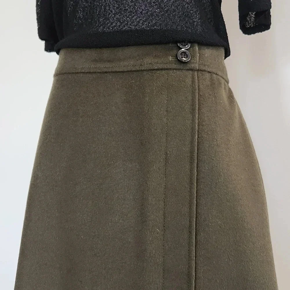||ANN TAYLOR|| wool skirt, Sz 2, Army Green, Knee Length